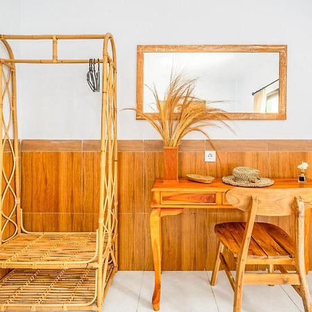 Pantai Guesthouse Canggu Kültér fotó