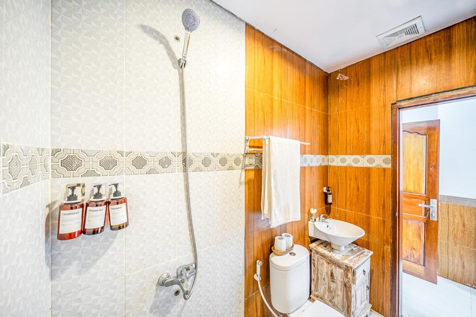 Pantai Guesthouse Canggu Kültér fotó